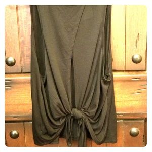 Cute loose tie back tank sz L Mossimo